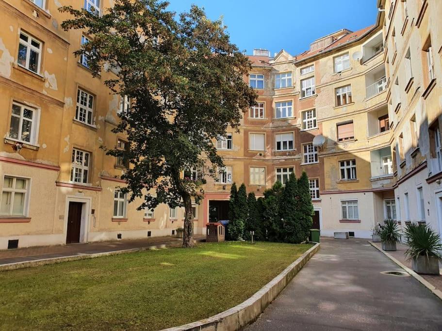 Lovely & Unique Apt In The Historic Center. Bratislava Exteriér fotografie